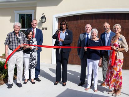 Irevillasribboncut4x3