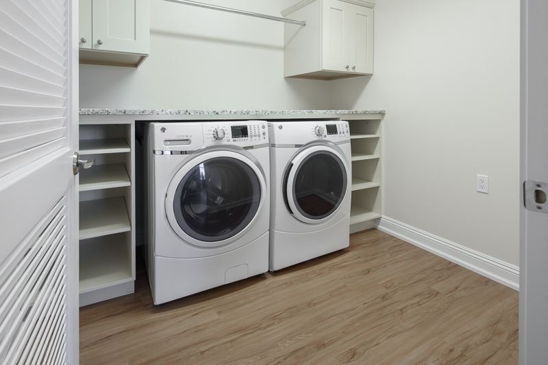 17.06.05-Granite Farms- apartment washer and dryer.jpg