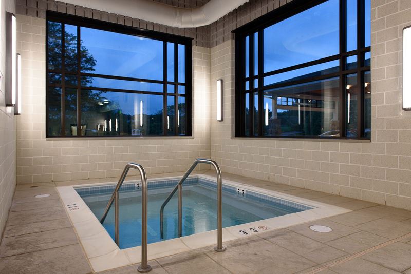 17.06.05-Granite Farms- hot tub (3).jpg