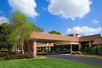 Azalea Trace retirement community in Pensacola, FL
